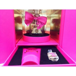 GIFT/SET VIVA LA JUICY 3 PCS. 3.4 FL By JUICY COUTURE For WOMEN
